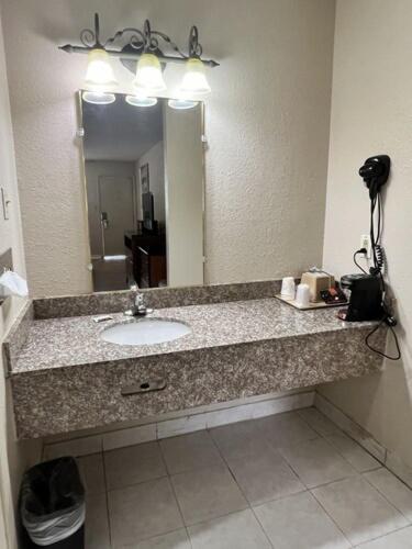 Americas Best Value Inn - Edna Εξωτερικό φωτογραφία